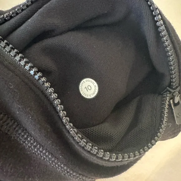 Women's Lululemon Define Black Jacket - Picture 5 of 5